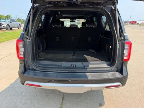 Used 2022 Ford Expedition Max Platinum AWD/4WD image 5