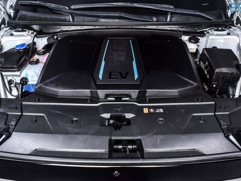 Used 2023 Hyundai Ioniq 5 Limited w/ Cargo Package image 12