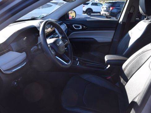 Used 2022 Jeep Compass Limited w/ Sun and Sound Group image 8