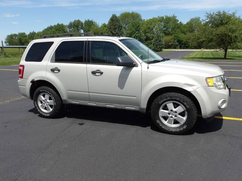 Used 2009 Ford Escape XLT AWD/4WD image 9