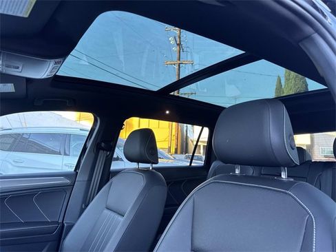 Certified 2024 Volkswagen Tiguan SE R-Line image 15