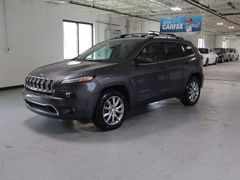 Used 2018 Jeep Cherokee Limited AWD/4WD image 3