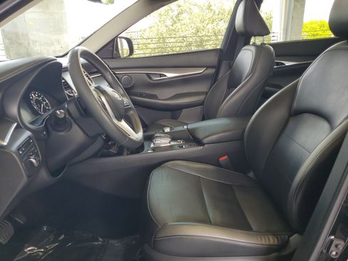 Used 2023 INFINITI QX50 Luxe FWD image 18
