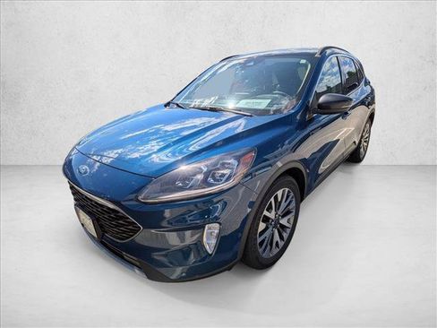 Used 2020 Ford Escape Titanium FWD image 1
