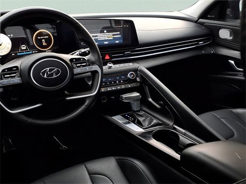 Used 2023 Hyundai Elantra Limited w/ Cargo Package image 23