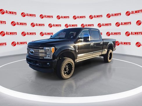 Used 2018 Ford F350 Platinum image 4