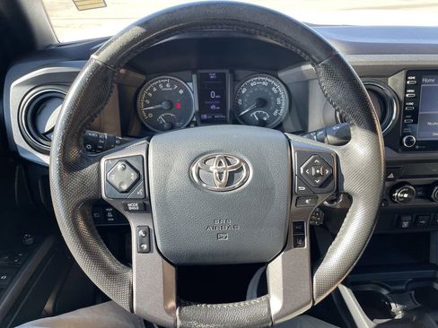 Used 2020 Toyota Tacoma TRD Off-Road image 16
