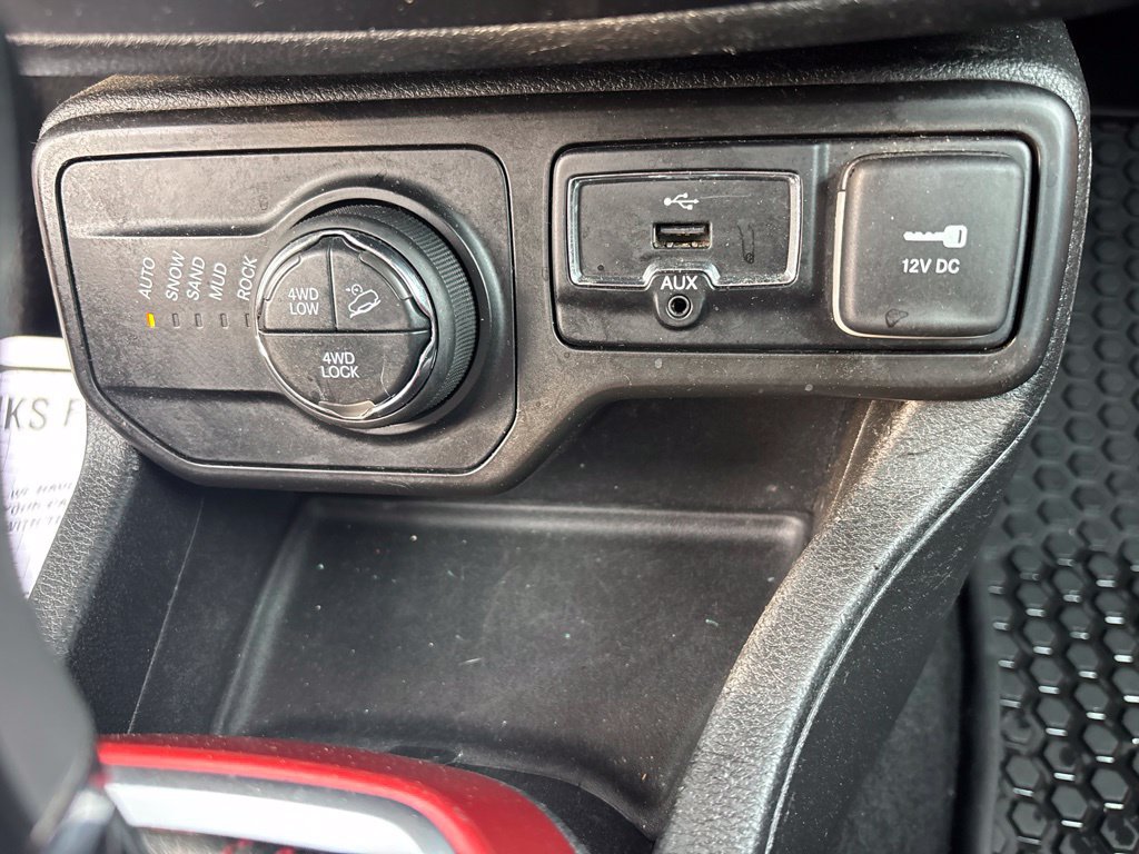 Used 2019 Jeep Renegade Trailhawk AWD/4WD image 18