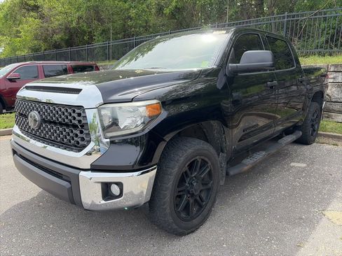 Used 2018 Toyota Tundra SR5 w/ SR5 Upgrade Package image 3