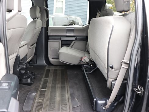 Used 2019 Ford F150 XLT w/ Equipment Group 302A Luxury image 24