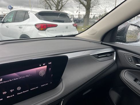 Used 2025 Buick Encore GX Preferred image 34