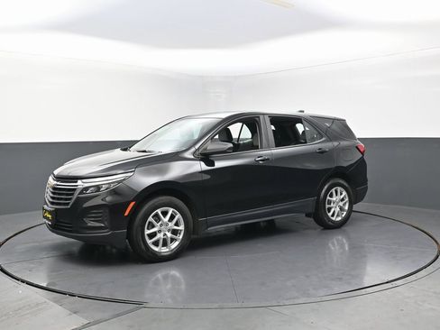 Used 2024 Chevrolet Equinox LS image 7
