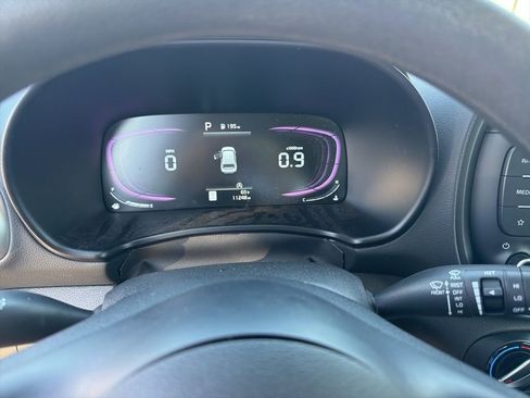 Used 2024 Kia Soul LX w/ Option Group 015 FWD image 15