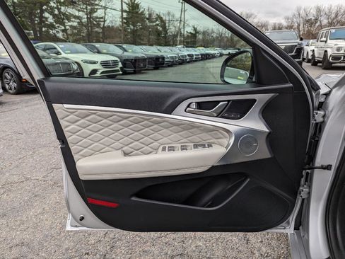 Used 2019 Genesis G70 2.0T Advanced w/ Prestige Package image 9