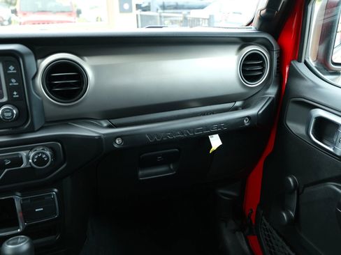 Used 2020 Jeep Wrangler Unlimited Sport image 24