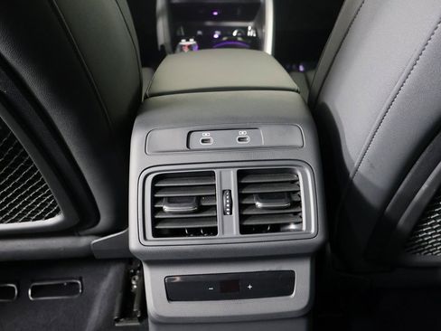 Used 2025 Audi Q5 Premium Plus w/ Premium Plus image 24