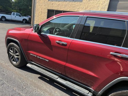 Used 2018 Jeep Grand Cherokee Limited RWD image 37