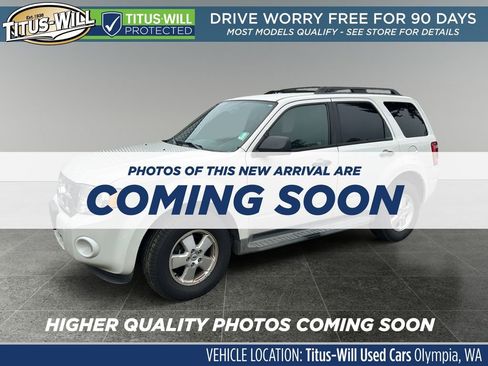 Used 2011 Ford Escape XLT image 2