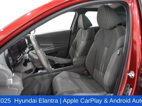 Used 2025 Hyundai Elantra SEL FWD image 22