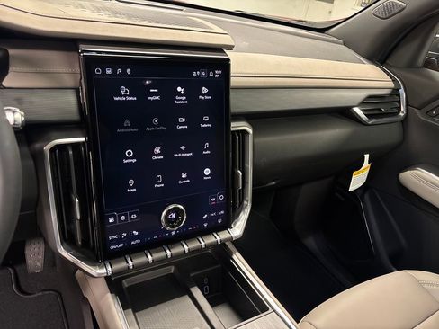 New 2026 GMC Acadia Elevation image 37