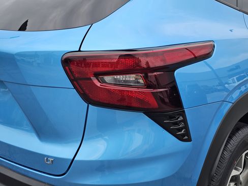 New 2026 Chevrolet Trax LT w/ Driver Confidence Package FWD image 19