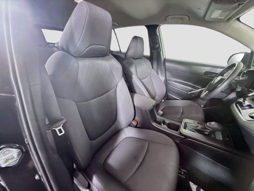 Used 2026 Toyota Corolla Cross LE FWD image 28