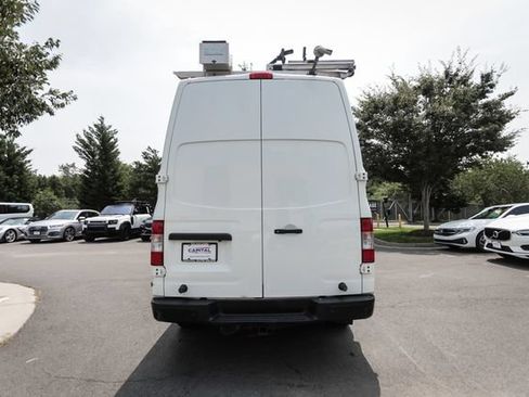 Used 2021 Nissan NV 3500 SV RWD image 9