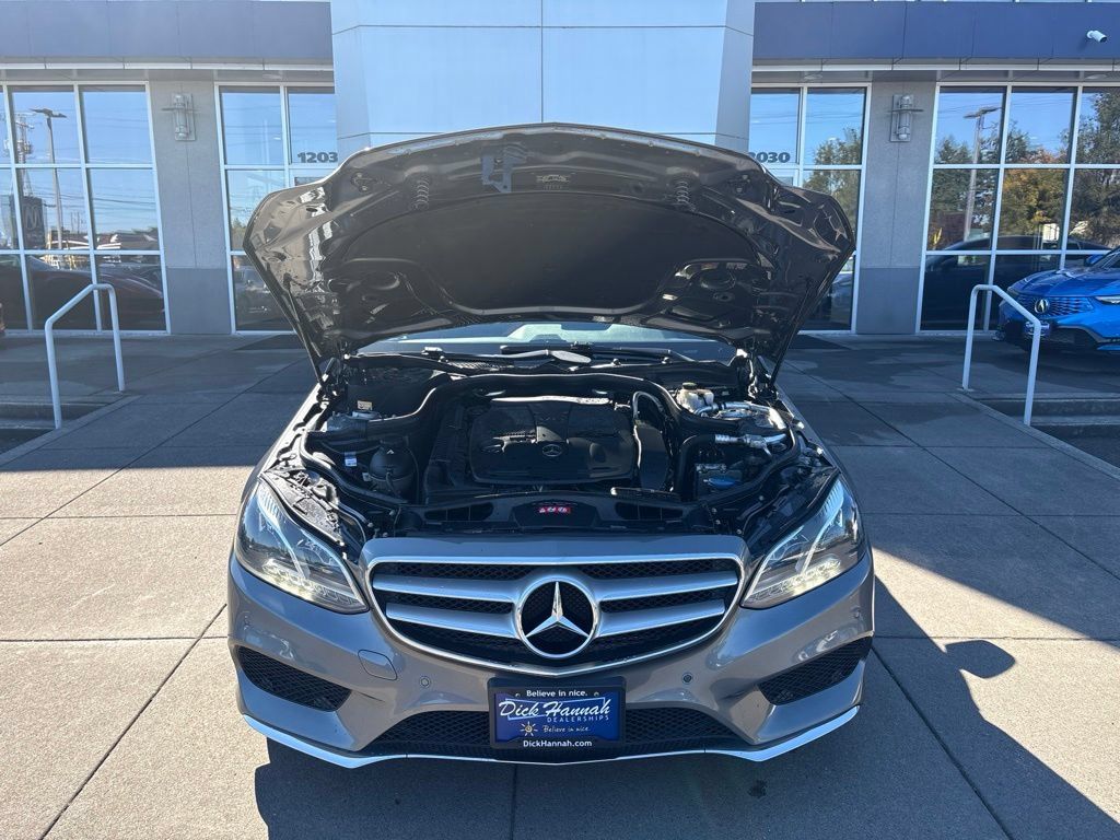 Used 2016 Mercedes-Benz E 350 4MATIC Wagon image 3