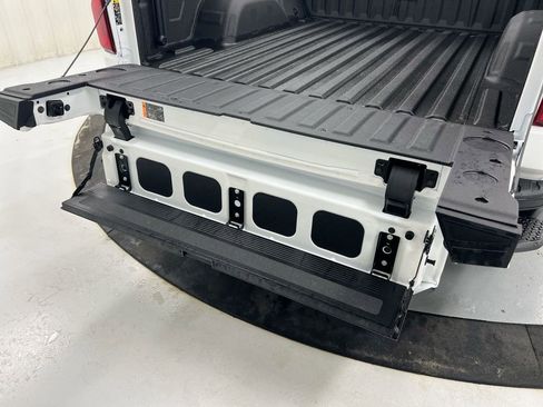Used 2025 Chevrolet Silverado 1500 LT Trail Boss w/ LT Trail Boss Premium Package AWD/4WD image 30