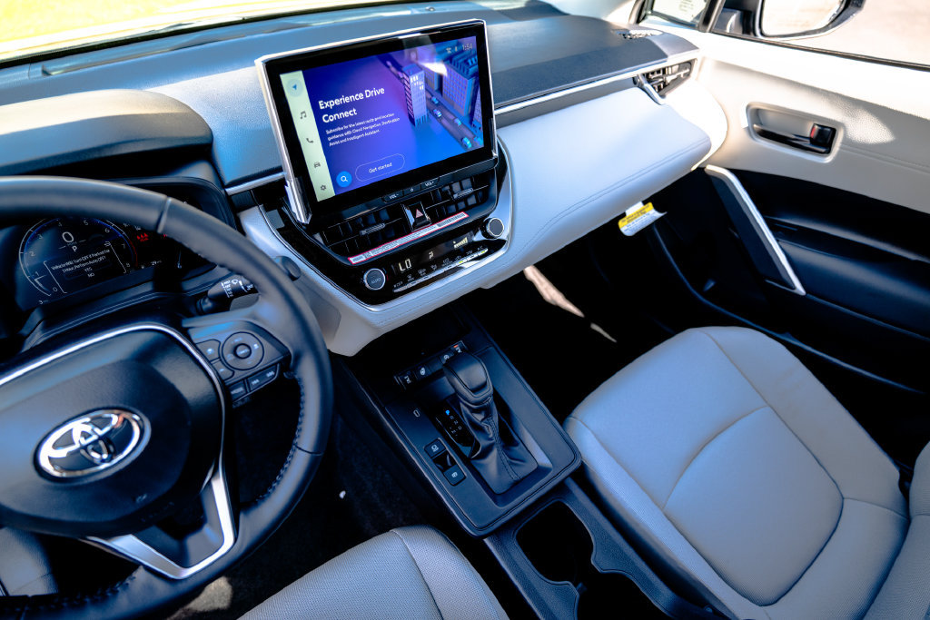 New 2026 Toyota Corolla Cross LE w/ Moonroof Package AWD/4WD image 30