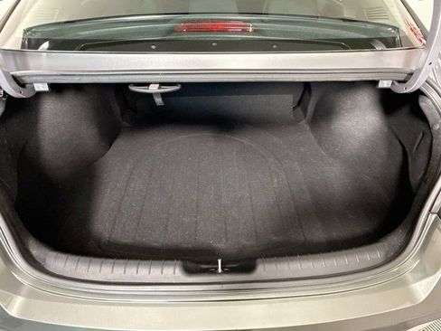 Certified 2024 Hyundai Elantra SE FWD image 28