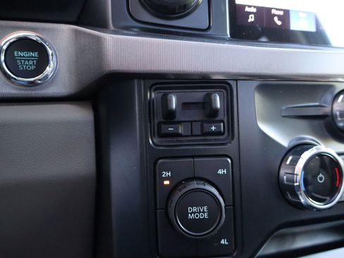 Used 2025 Ford F450 Platinum w/ Platinum Plus Package image 21