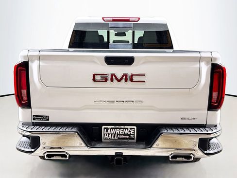 New 2026 GMC Sierra 1500 SLT image 4