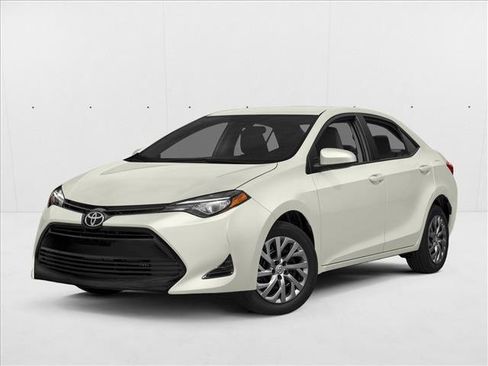 Used 2018 Toyota Corolla LE image 1