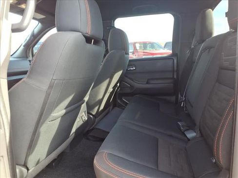 Used 2022 Nissan Frontier Pro-X image 18