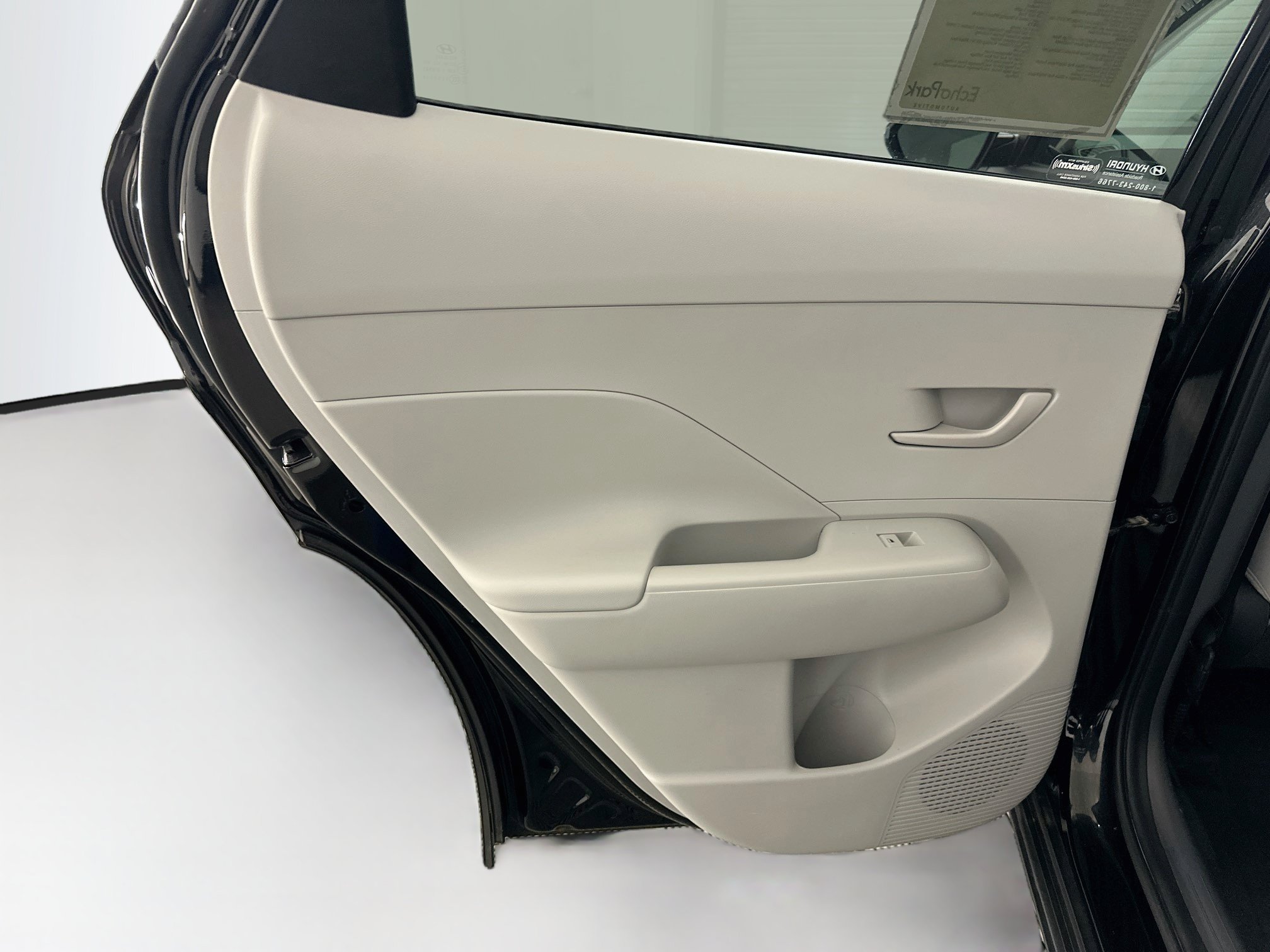 Used 2024 Hyundai Kona SEL AWD/4WD image 27