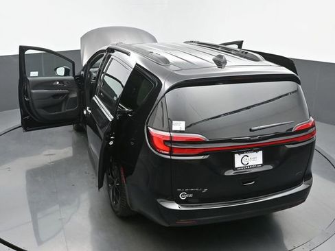 New 2026 Chrysler Pacifica Select w/ S Appearance Package AWD/4WD image 65