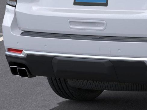 New 2026 Chevrolet Suburban High Country image 14