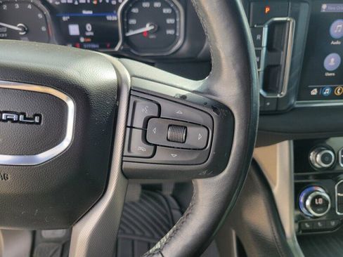 Used 2021 GMC Yukon Denali w/ Denali Premium Package image 16