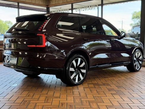 Used 2025 Volvo EX90 Ultra AWD/4WD image 9