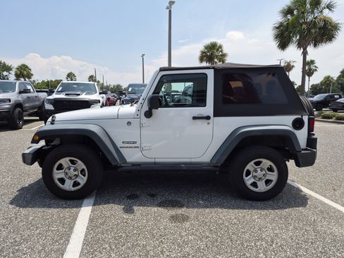 Used 2013 Jeep Wrangler Sport w/ Connectivity Group AWD/4WD image 6