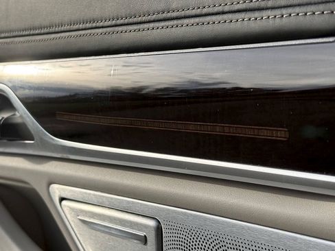 Used 2016 BMW 750i xDrive image 23