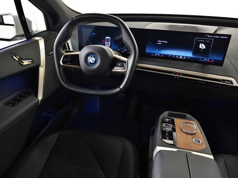 Used 2024 BMW iX xDrive50 w/ Sport Package AWD/4WD image 19