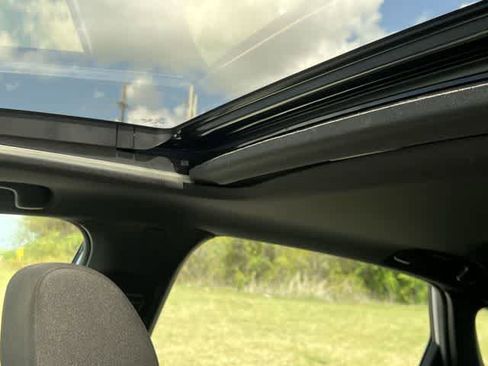 Certified 2025 Honda Civic Sport image 32