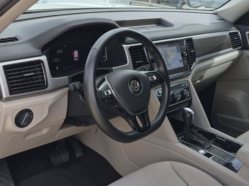 Used 2020 Volkswagen Atlas SEL FWD image 13