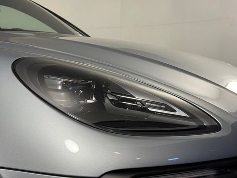 Certified 2026 Porsche Macan AWD/4WD image 15