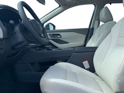 New 2026 Nissan Rogue SV w/ SV Premium Package FWD image 12