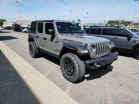 Used 2021 Jeep Wrangler Unlimited Rubicon w/ Xtreme Recon 35" Tire Package AWD/4WD image 7