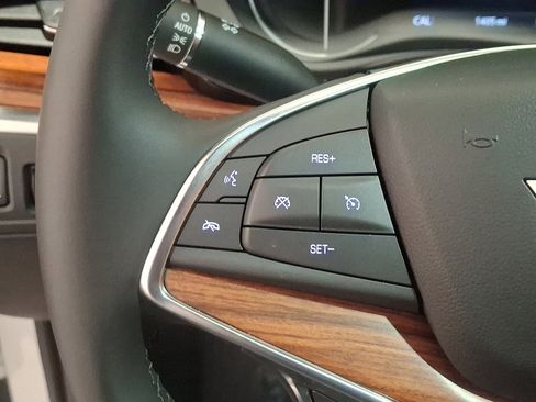 Certified 2025 Cadillac XT5 Premium Luxury image 23