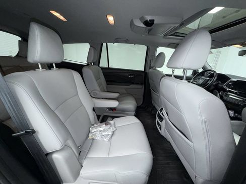 Used 2020 Honda Pilot Touring image 17